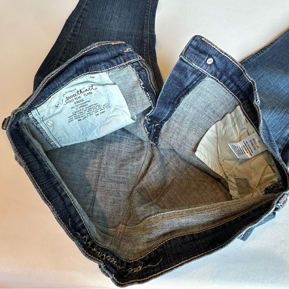 Old Navy Jeans Womens SweetHeart Flared Classic Rise Stretch 30” Inseam Size 10 - Picture 15 of 16